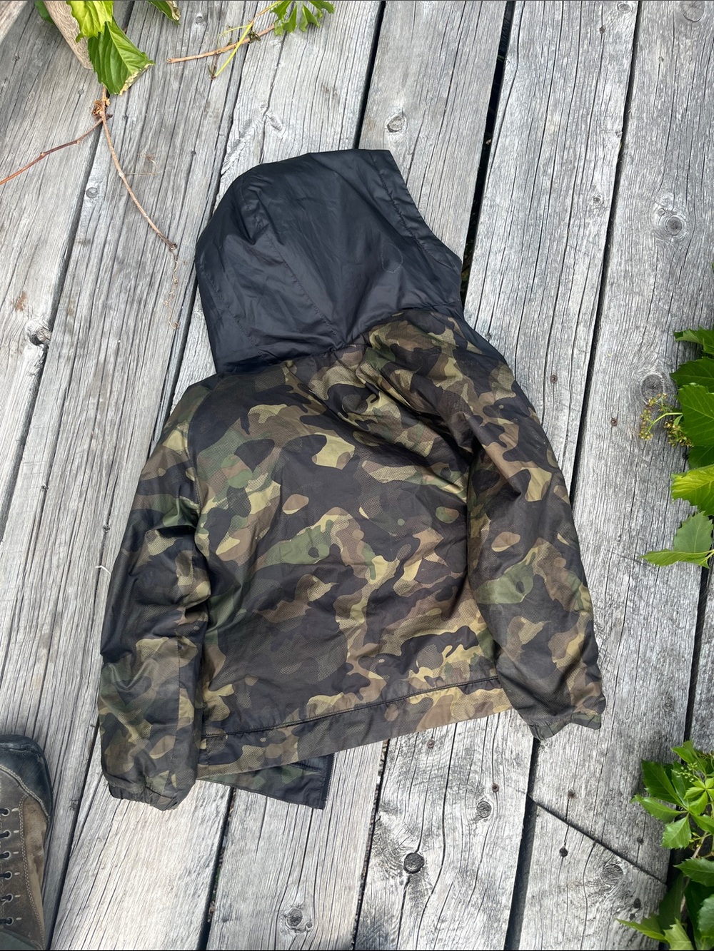 Nike Kids Camo Hooded Rain Jacket - Black, Olive & Orange Logo - Picture 2 of 2